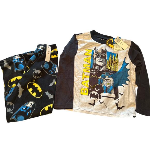 NWT Batman Kid's Winter Pajamas PJs Unbelievably Soft Kid's Size 8 - Picture 1 of 6